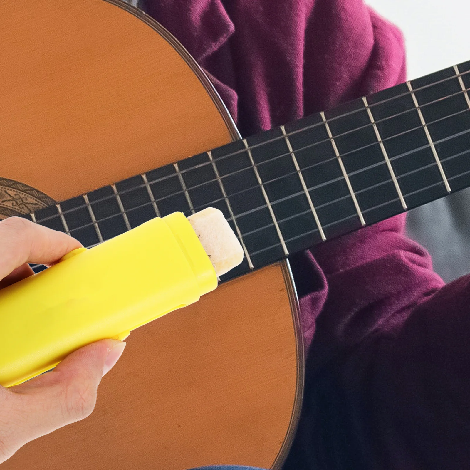 

Guitar Bass String Cleaner Rust Remove Pen Push Button Tool for Electrical Guitar Violin String Maintenance Rust Remove Pen