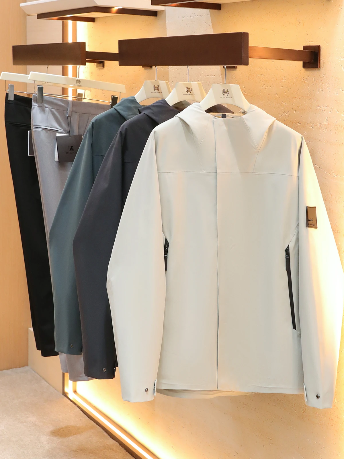 

Men's Casual Hooded Jaet Outdoor Leisure Hiking Windproof Polyester Fabric Long Sve Zipper Closure Color Doctor.Hu...