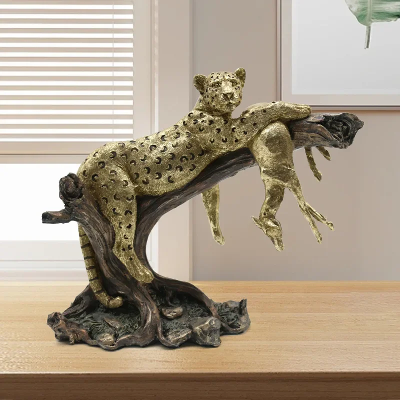 Resin Crafts Golden Leopard Artificial Animal Sculpture Cheetah Hunting Statue Decorative Figurines Home Decoration