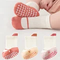 3pairs girl