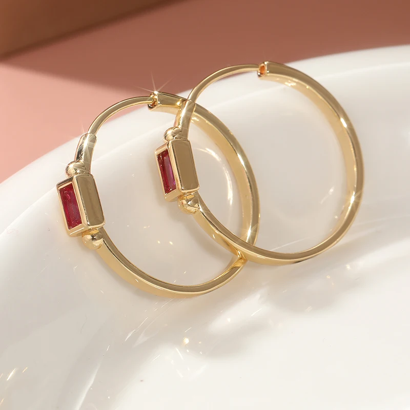 Einfache klassische kleine Creolen für Frauen, glänzende, schillernde, farbenfrohe Zirkon-Ohrringe, Hochzeitsbankett-Piercing-Schmuck, Geschenke