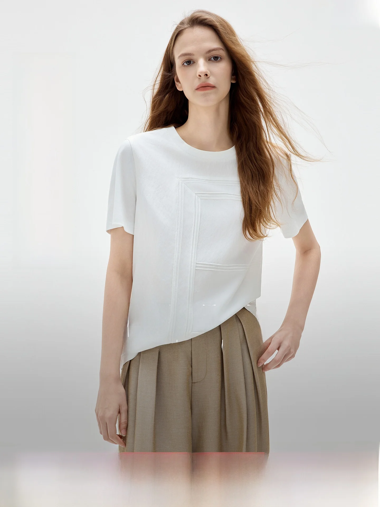 

Elle Women's White Linen Loose Short Sleeve T-Shirt Commute Style Summer New Arrival Comfortable Feeling High Waist Design