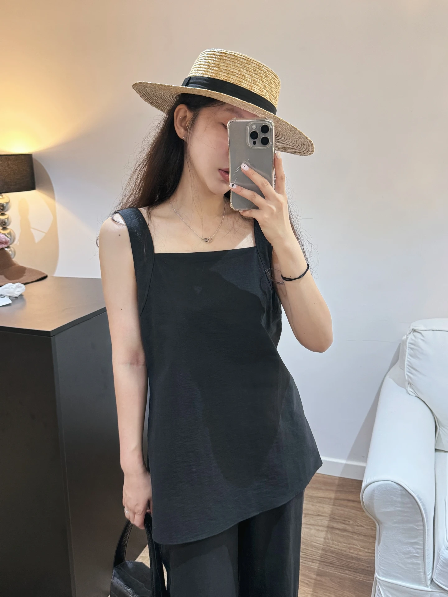 

Bla Strapl Vest with Bowtie Bal Design Commute Sle Cotton Top for Women Summer 2025 Faion Trend