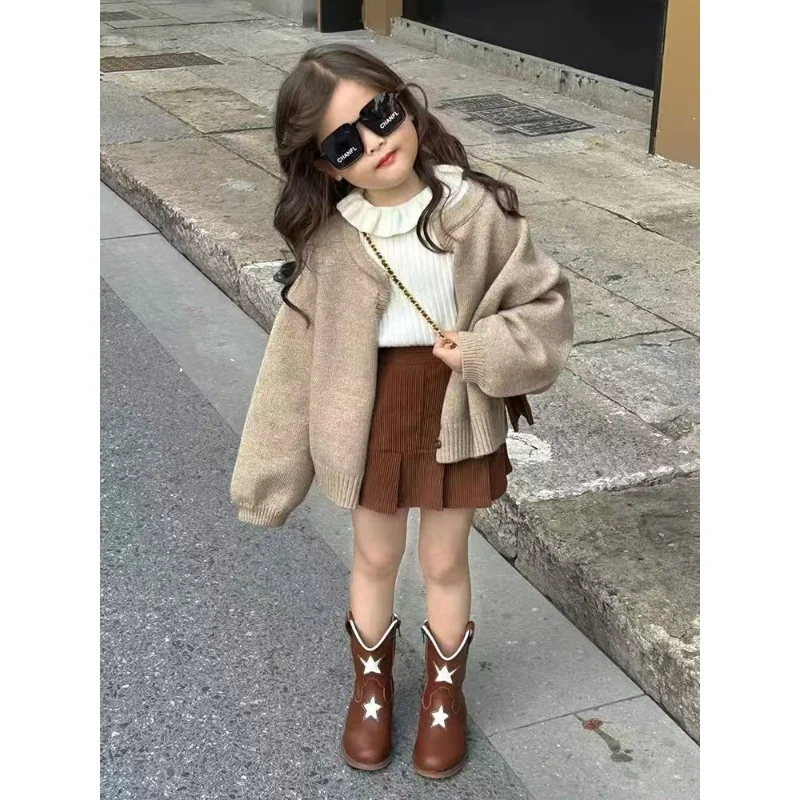 الفتيات الخريف والشتاء جديد الكاكي محبوك سترة سترة براون حفرة مخطط تنورة ملابس الأطفال 90-140 سنتيمتر