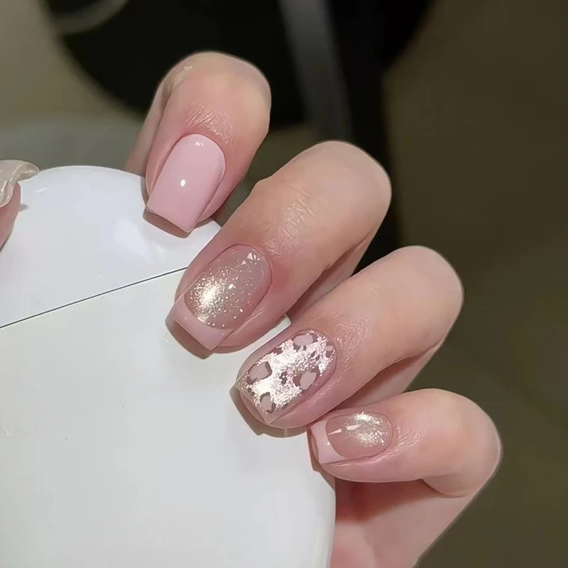 24Pcs Sweet Cool Leopard Print Gradient False Nail French Tips Crystal Pearl Press on Nails Short Square Detachable Fake Nails