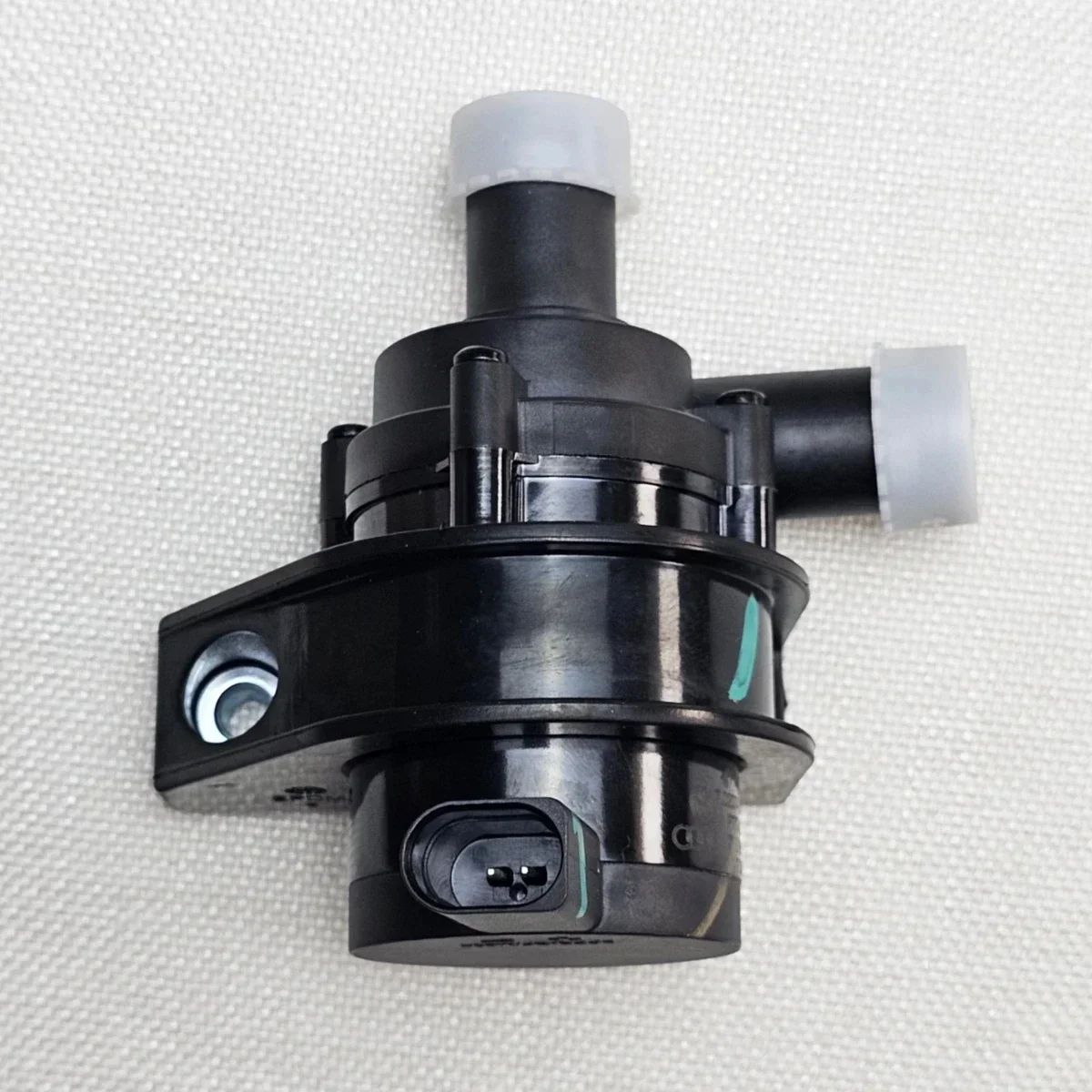 New Additional Auxiliary Coolant Water Pump For VW  Multivan T5 Sharan Transporter Heater 7H0965561 7H0965561A
