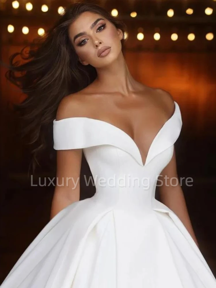 Elegant Bohemian A Line Wedding Dresses Off Shoulder V Neck Satin Short Sleeve Sweep Train Bridal Gowns Vestidos De Noiva Custom