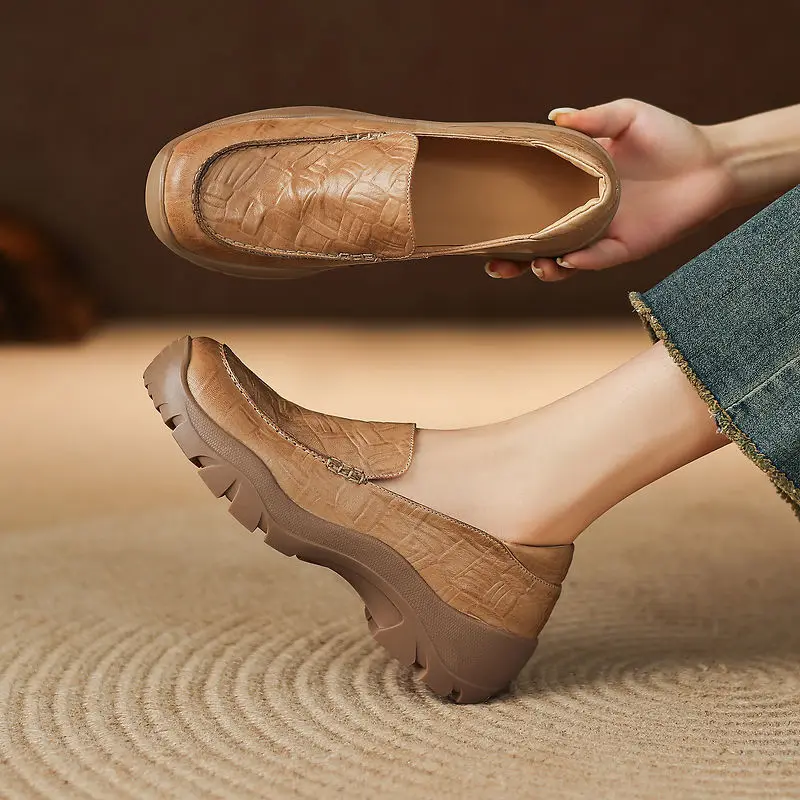 2026 new spring autumn women pumps natural leather 22-25cm Embossed cowhide+pigskin round toe women shoes platform loafers