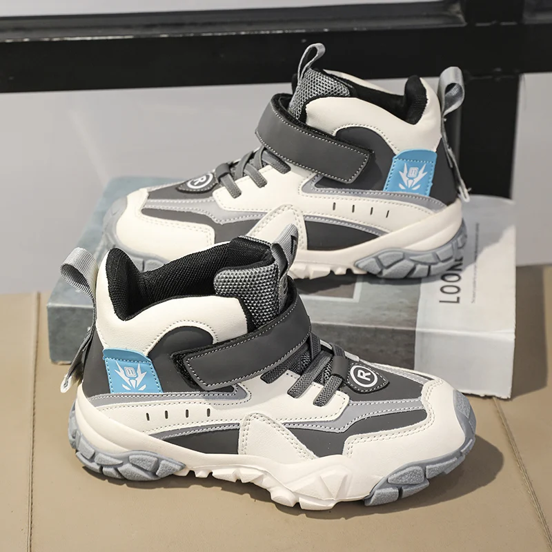 A pair of children's four-season leather upper high-top sports shoes, wear-resistant casual shoes, size 31-39，BBY-2431