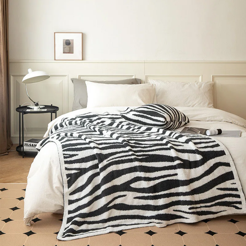 

130*160cm Zebra-Stripe Printing Warm Plush Blanket Soft Towel Blankets Fluffy Blankets Sofa Throw Cover Bedspread Decoration