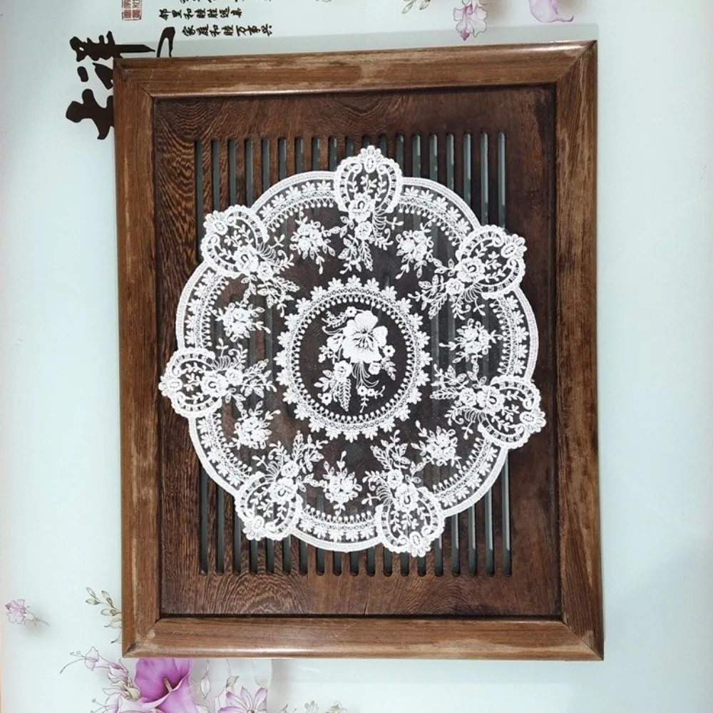 Elegante Bestickte Spitzen-Tischmatte Runde Blumen-Stickerei Spitzen-Tischdecke Serviette Tischset Vase Tischlampenunterlage für Kaffeetassen – Detail 3
