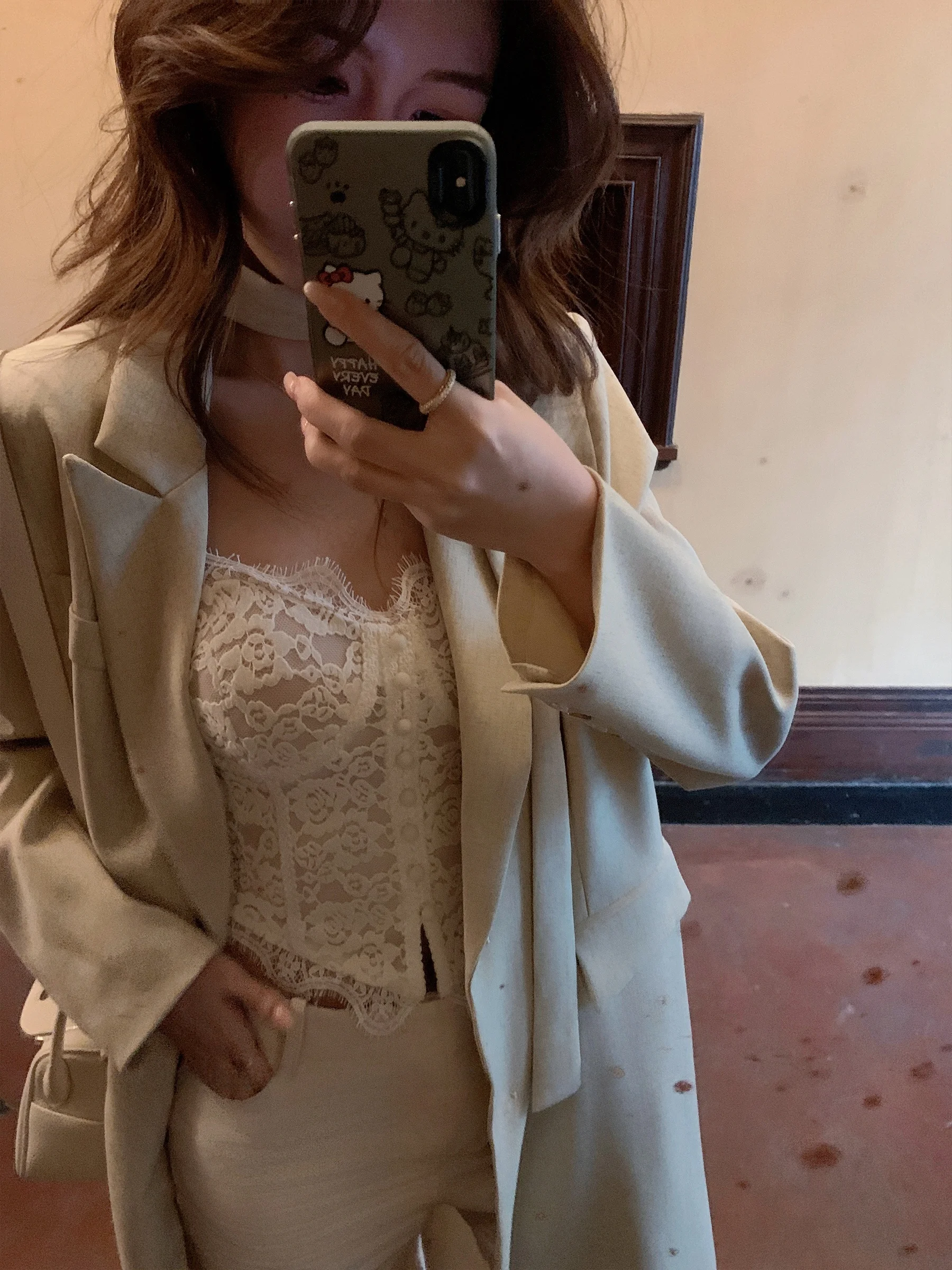 

Женская облегающая майка Sam Seoi Pure Desire с кружевными вставками и пуговицами, повседневная, с цветочным узором, укороченная