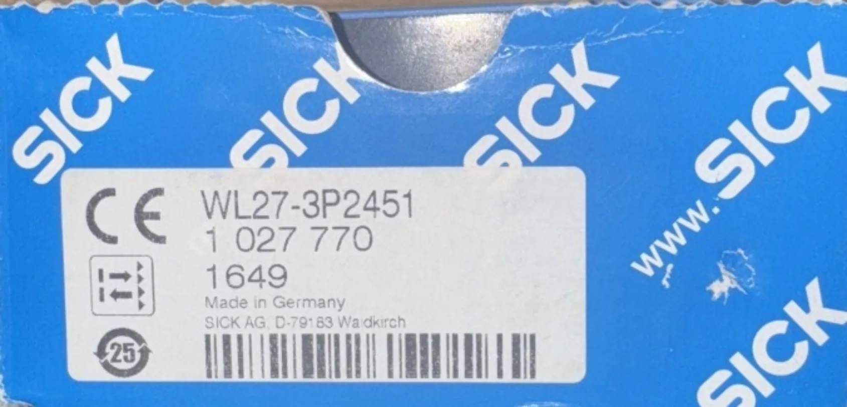 1pc SICK WL27-3P2451 Reflective Photoelectric Sensor-*SY