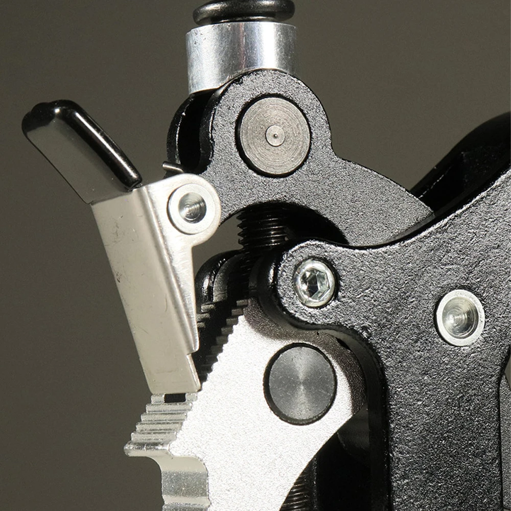 Quick Rig Clamp Stage light Hook Quick Lock New Aluminum Truss Clamp 45-60mm Eagle Claw Hook For Moving Head  Beam Lights