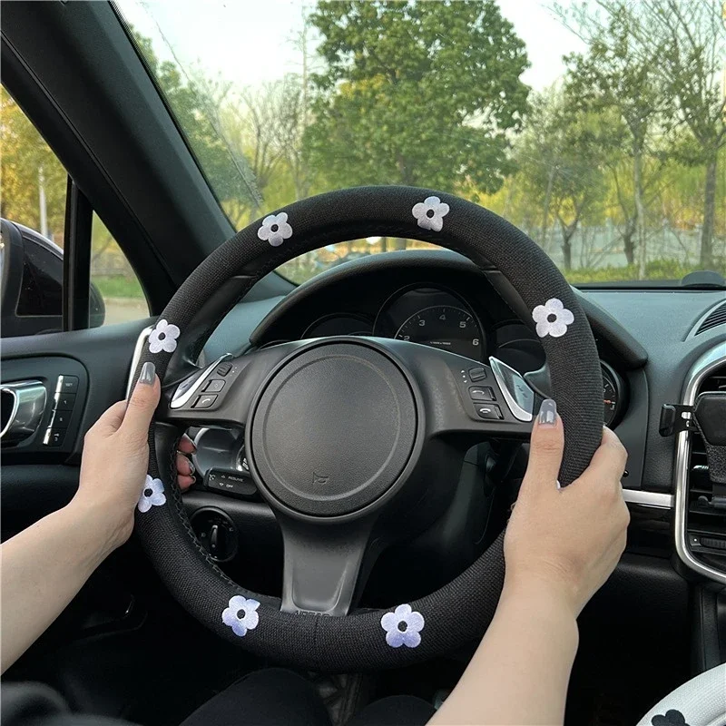 Car Steering Wheel Cover Daisy Flowers Anti Slip Sweat Absorbing Car Handle Cover Universal Steering Wheel Elastic Covers