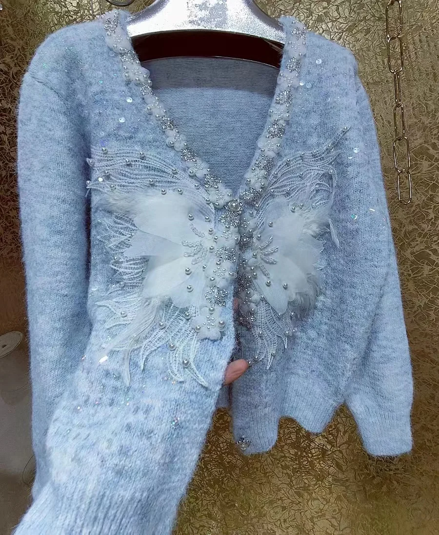 Luxury Genuine Feather 3D Butterfly Pearls Beaded Stitch maglieria Cashmere Cardigan Coat per capispalla da donna maglione 2024