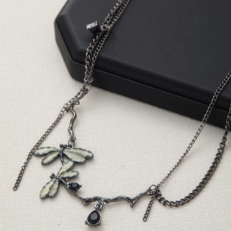 Collar de libélula de cadena de temperamento dulce y a la moda, adecuado para regalos de joyería de fiesta gótica para mujer