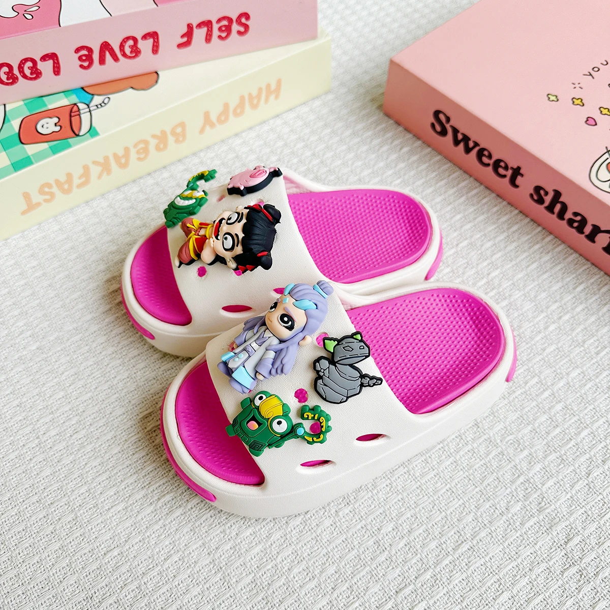 

New Popular Cartoon Nezha Mythical Beast Versatile Girls Eva Slippers Fashionable Double Soft-Soled Non-Slip Sandals 831