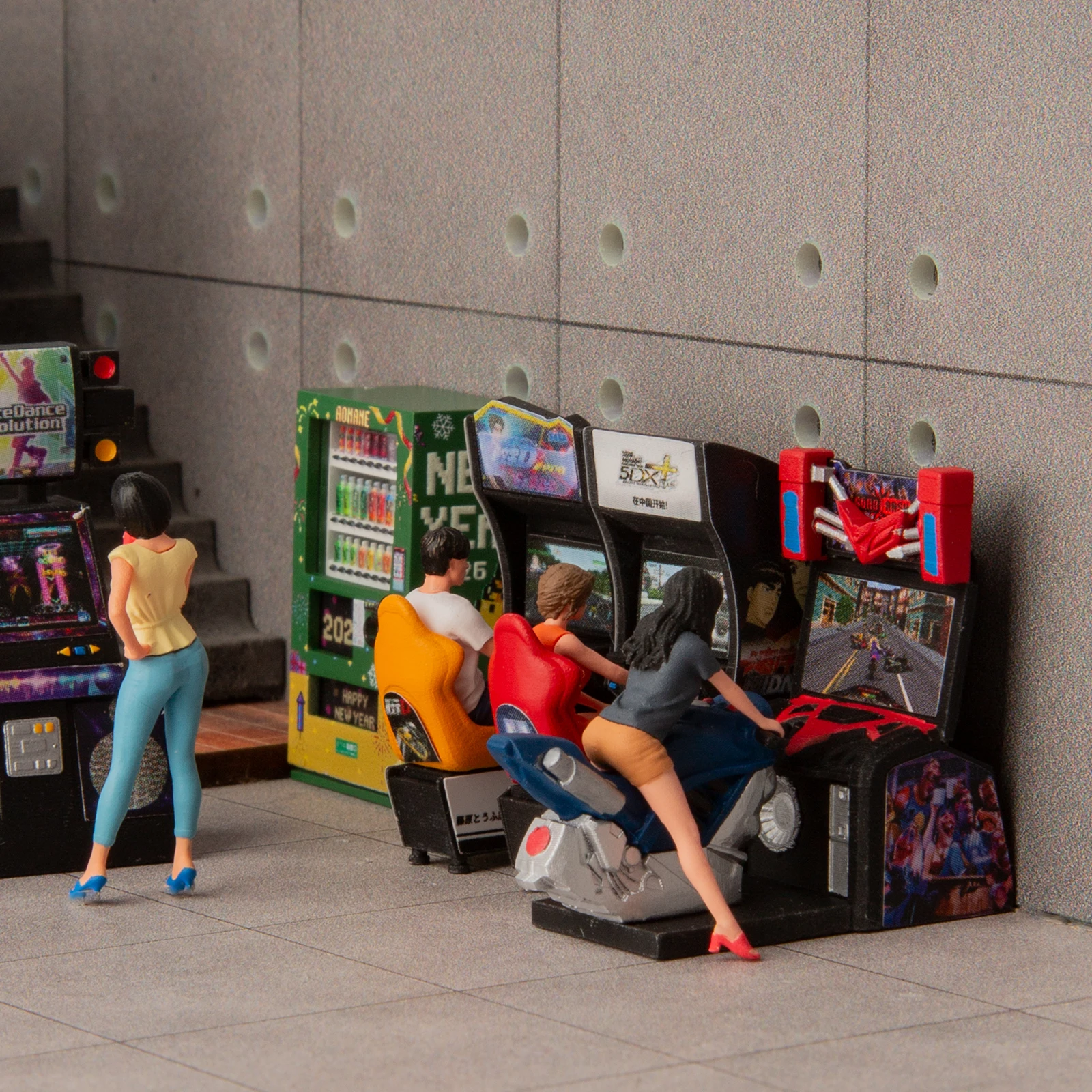 2026 New 1/64 Racing Arcade Men and Women Gamers Miniature Dolls DIY Handmade Painting Scene Models Decoration Ornament Gift Toy