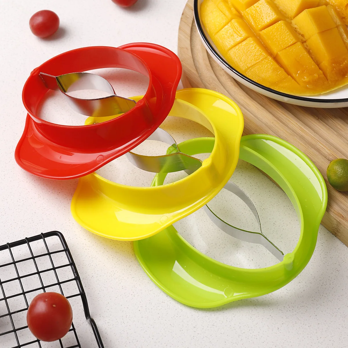 

1PC Stainless Steel Mango Slicer Creative Fruit Kitchen Gadget Accessories Peach Slicer Peeler Tool Home Peeling Quick Gadgets