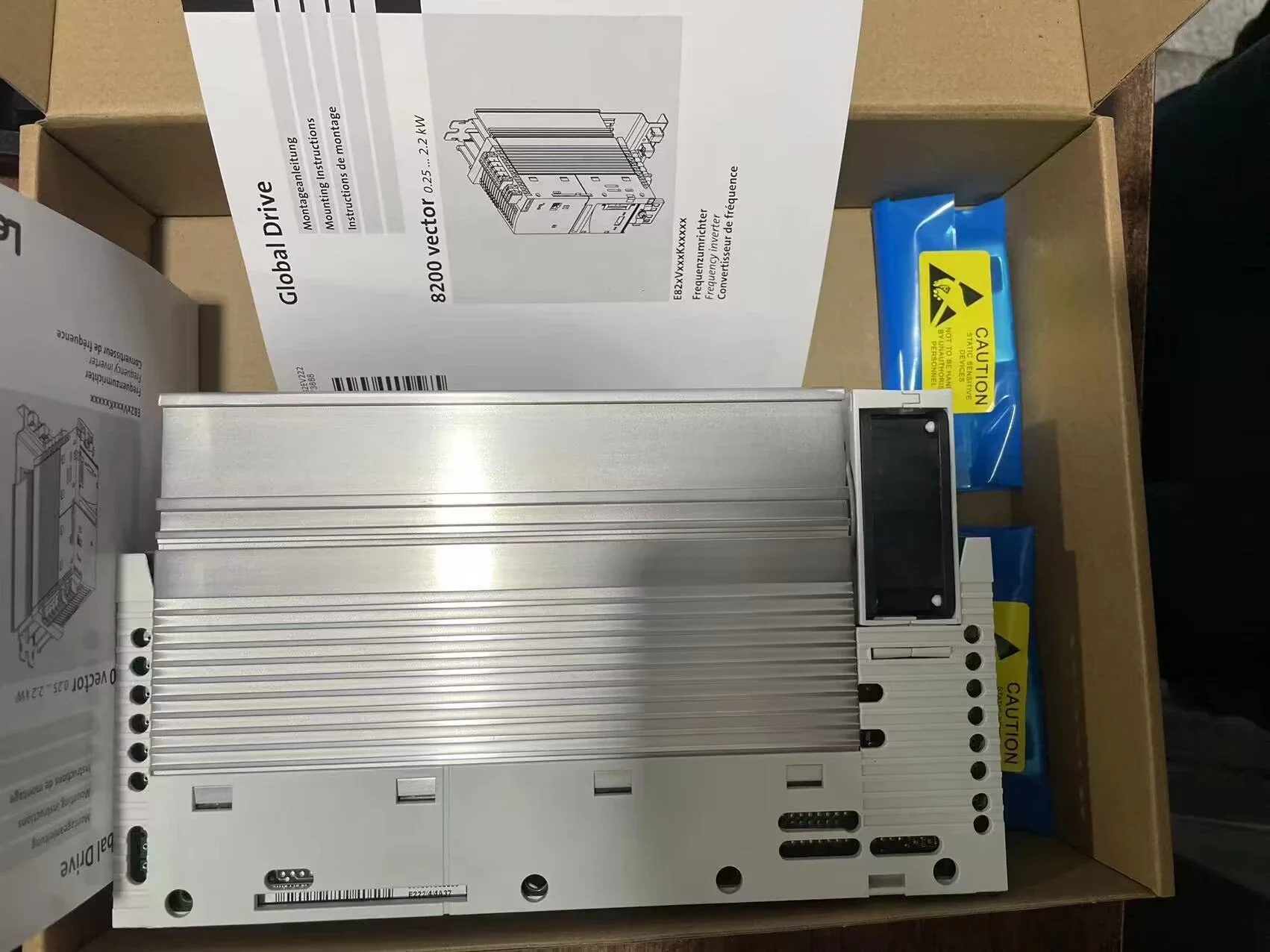 E82EV222-4C konvertor 8200 frequency