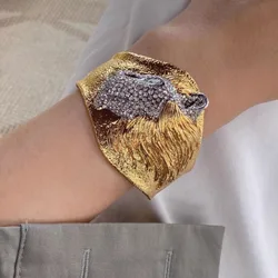 Niche original design metal rhinestone male lion style atmospheric exaggerated bracelet fashion trend women open bracelet