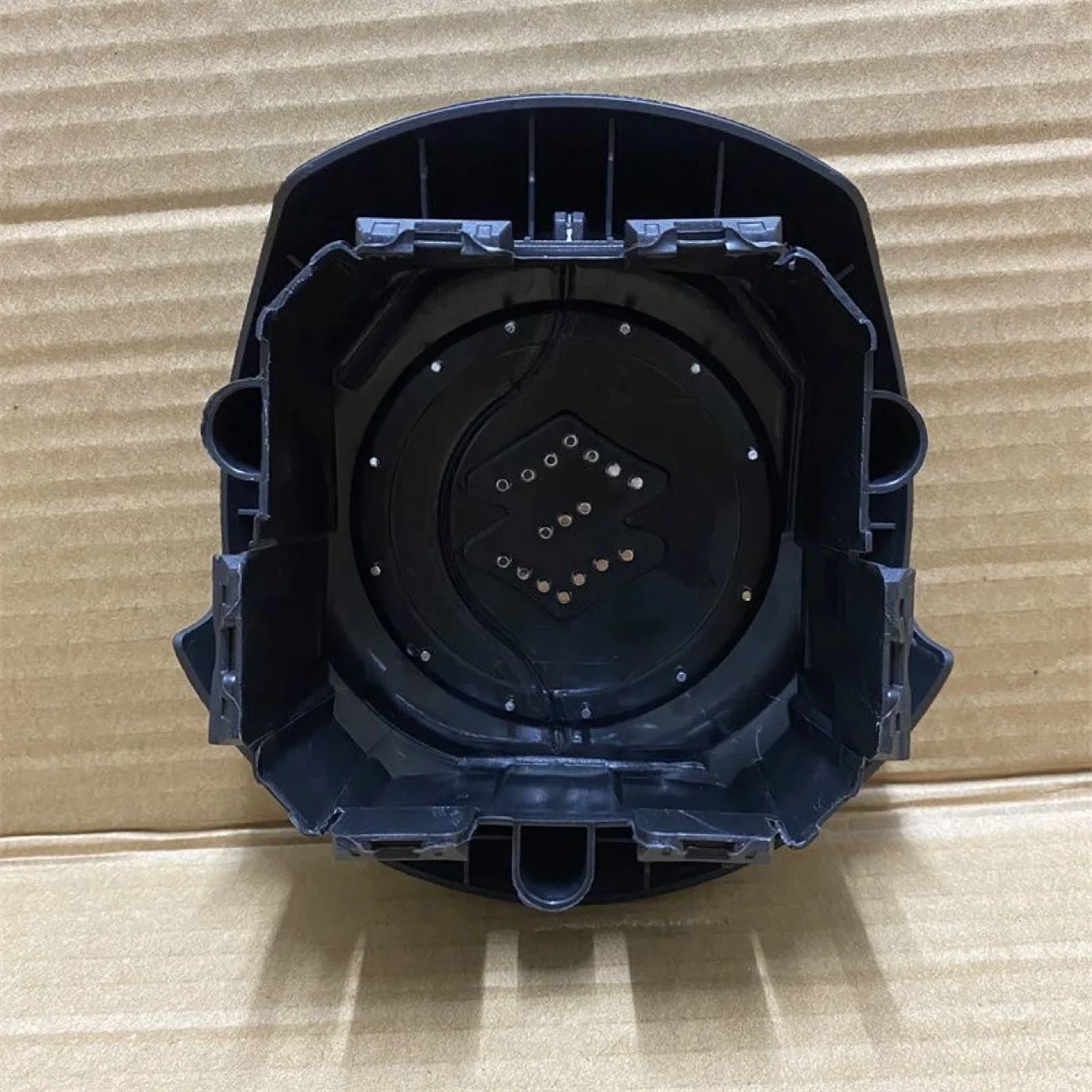 Suitable for Suzuki Jimny 2018+JB64 JB74 interior modification parts horn cover horn shell