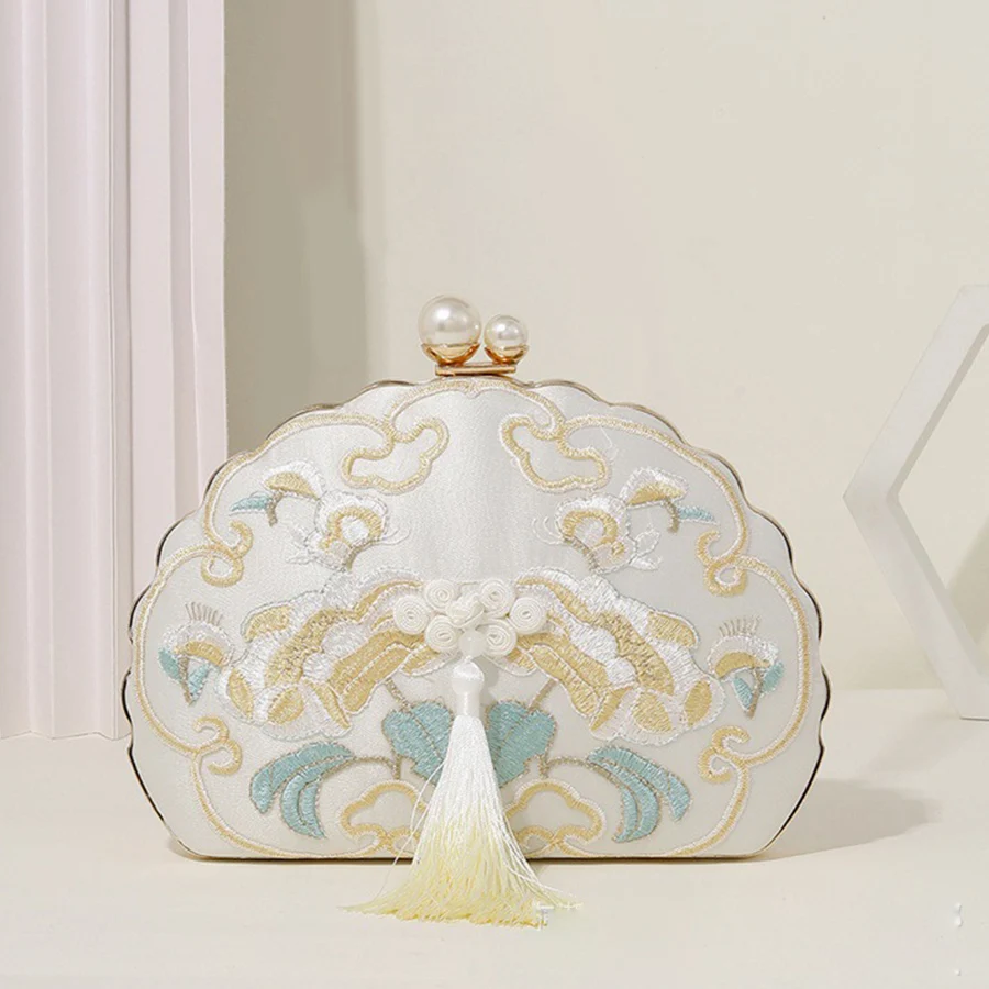 

Semi-circular Embroidery Evening Bags Women New Tassel Bead Clutches Vacation Crossbody Chain Bag Wedding Party Handbags Purse