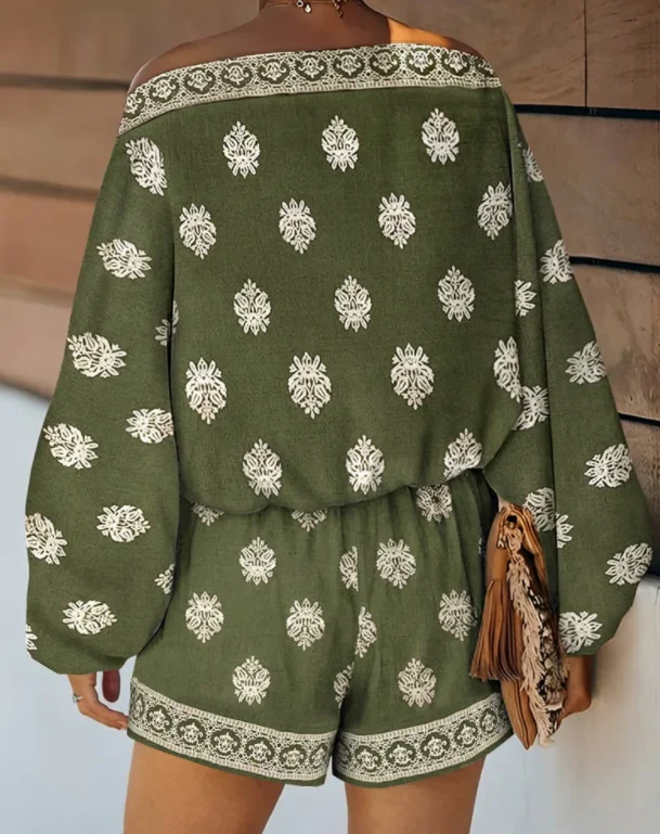 2pcs Bohemian Style Off-Shoulder Lantern Sleeve Top And Elastic Waist Shorts Outfit, Casual Vintage Baroque Placement Print Vaca