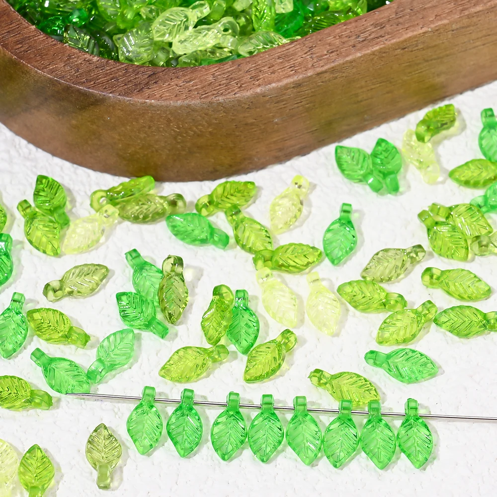500 Stück grüne transparente Harz-Blattperlen, lose Acryl-Pflanzenblatt-Abstandshalter für die Schmuckherstellung, DIY-Halskette, Armband, Ohrringe – Detail 3