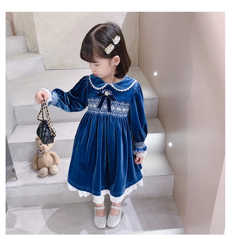 2024 Autumn Winter Warm Velvet Lining Smocked Dresses For Girls Embroidered Princess Christmas Dress New Year Party Kids Outfit