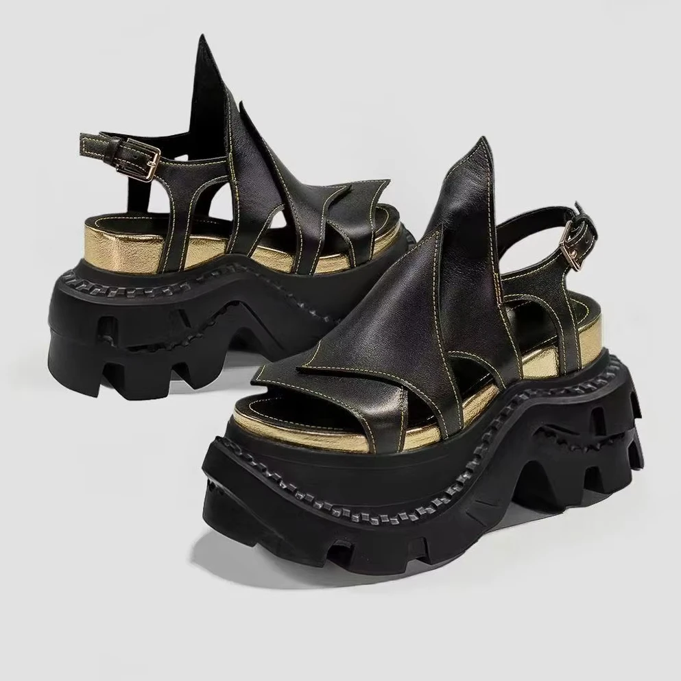 صنادل نسائية ذات نعل سميك بكعب عالي لصيف 2025 ملابس خارجية تتميز بتصميم روماني لزيادة الارتفاع بمقدمة مفتوحة