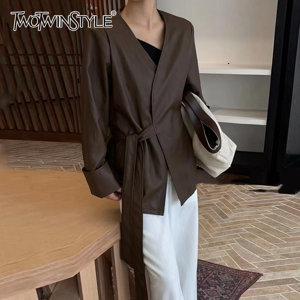 

TWOTWINSTYLE однотонная базовая куртка со сращенными повязками, женская повседневная уличная одежда с v-образным вырезом и длинными рукавами, женские куртки, осенняя мода, новинка