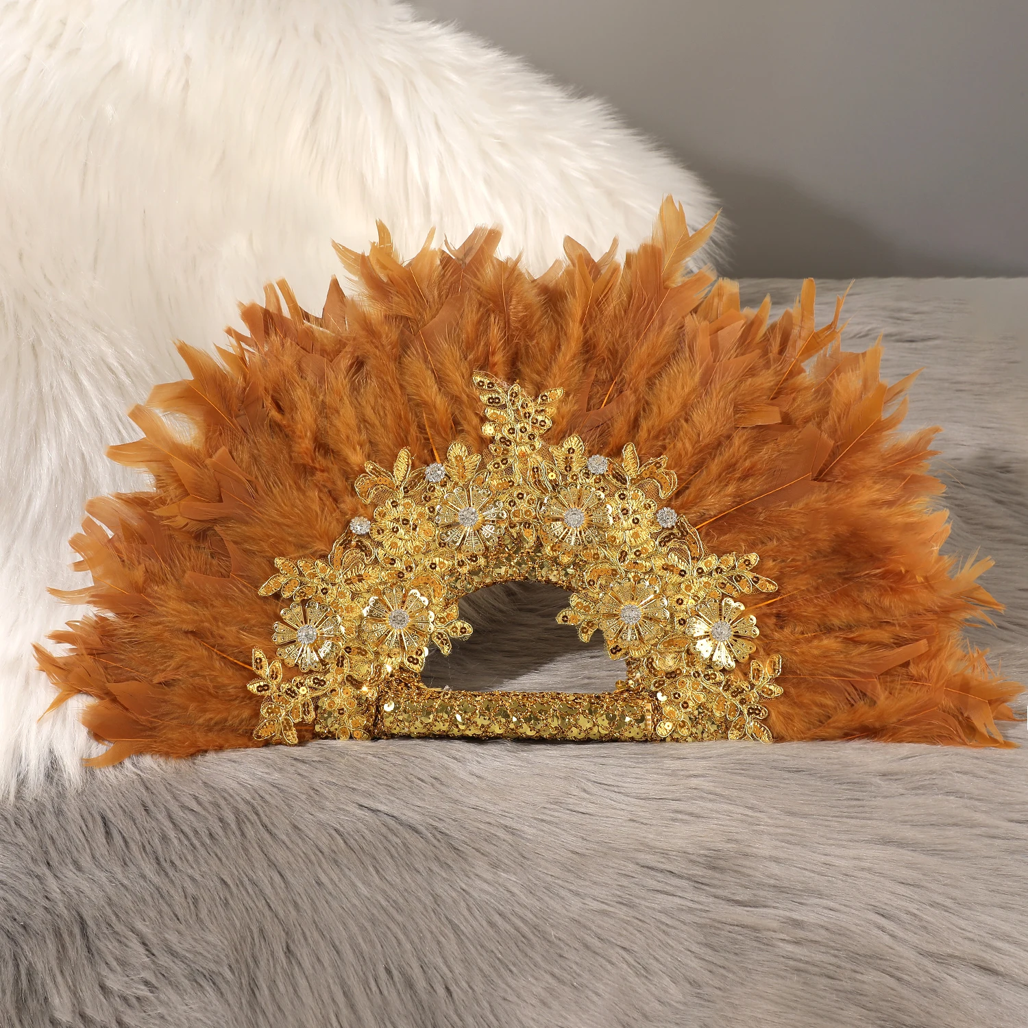 Elegante abanico de plumas, para la novia y las damas de honor para agregar un toque de estilo romántico, así que todos los momentos se convierten en mí eterna.