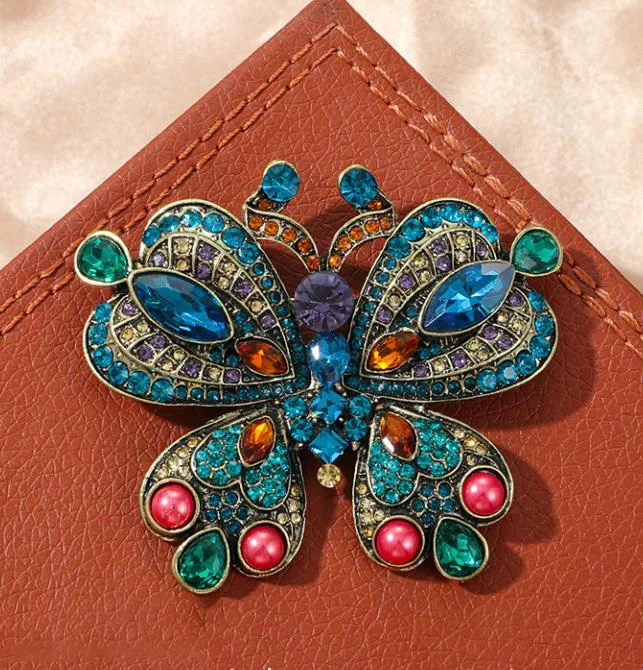 Брошь-бабочка-высокого-класса-в-европейском-и-американском-стиле-инкрустированная-бриллиантами