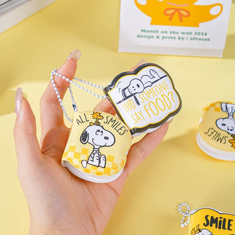 Imagem -03 - Criativo Snoopy Memo Pad Sticky Note Descompressão Mini Notebook Papelaria Notepad Post Escritório e Material Escolar 12 Pcs por Lote