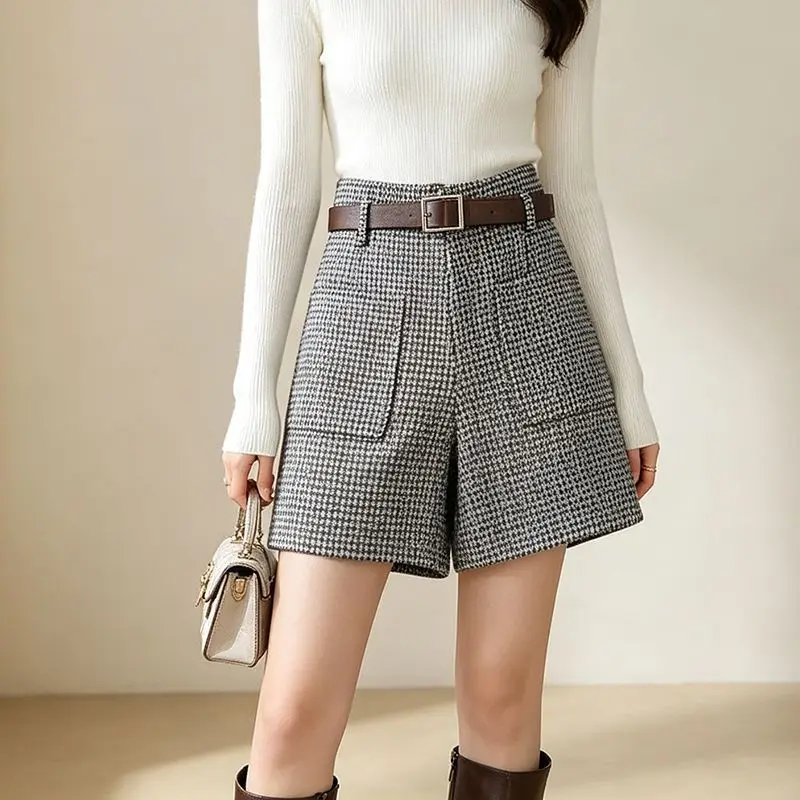 Classic Vintage Houndstooth Shorts Women High Waist A-Line Wide Leg Short Pants Pocket Fall Winter Office Casual Plaid Bottoms