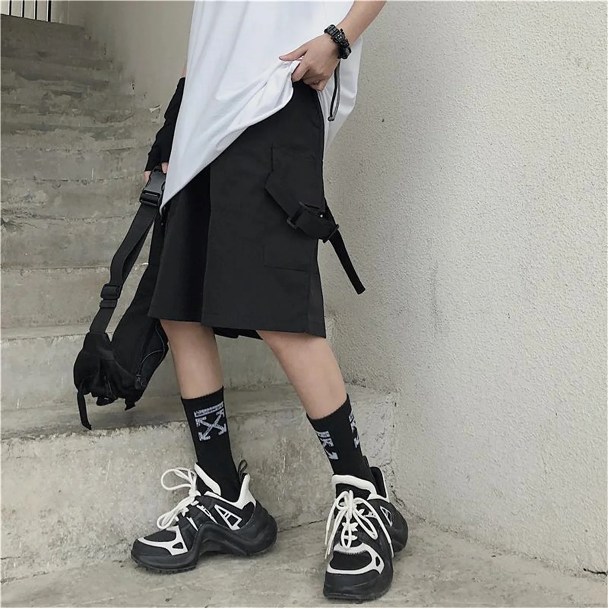 Bermuda Cargo Techwear Masculina com Cinto de Fita, Multibolsos, Estilo Harajuku Casual Hip Hop Gótico Punk