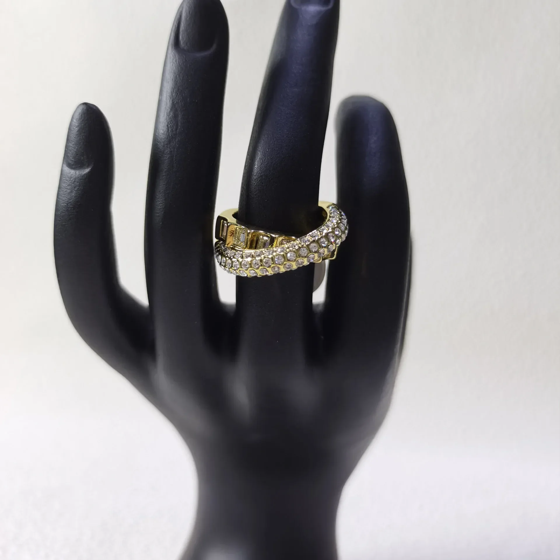 2025 الأصلي قطع كريستال الساطع الذهب والمجوهرات مجموعة موضة قطرة الماء قلادة حلقة أقراط سوار للنساء هدية رومانسية