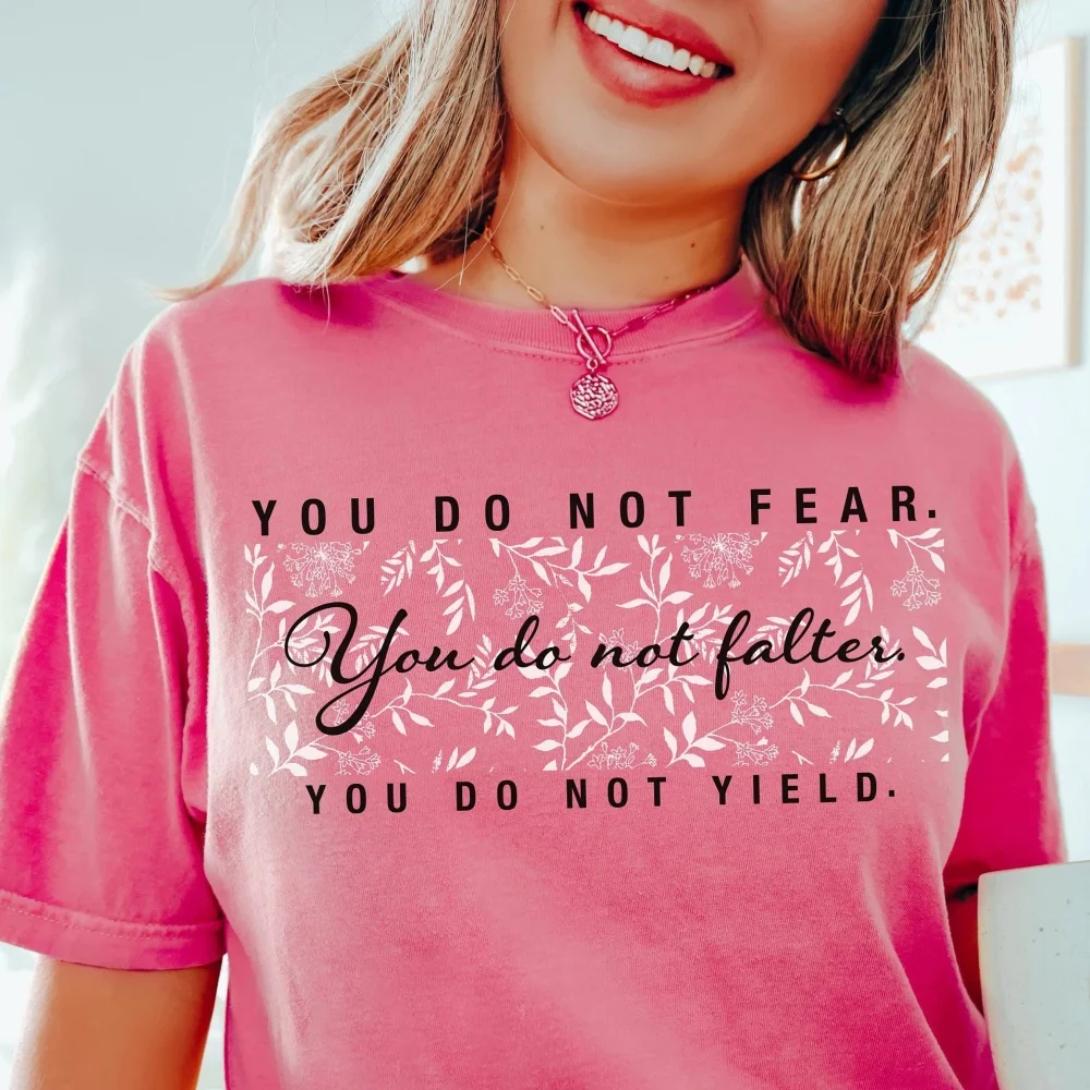 النساء التي لا تتناثر. لا تحتاج إلى تي شيرت، تي شيرت بعض اقتباسات، بعض البضائع، تي شيرت A Court of Thorns and Roses، SOME ti