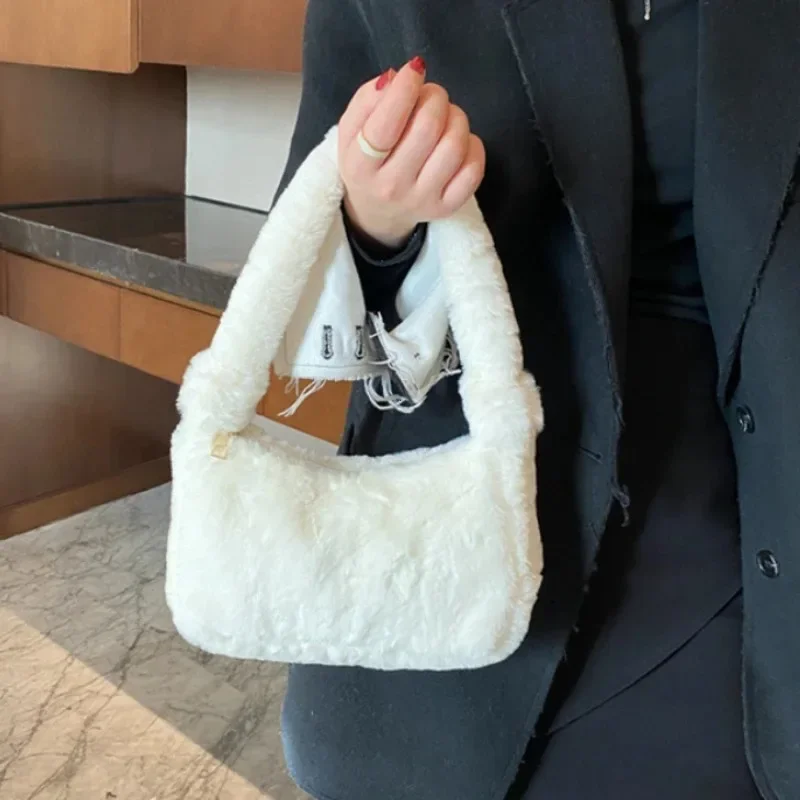 Plush Shoulder Bags for Femme Luxury Designer Soft Winter Ladies Clutch Purse Handbag Cute Fashion Female Party Underarm Bag