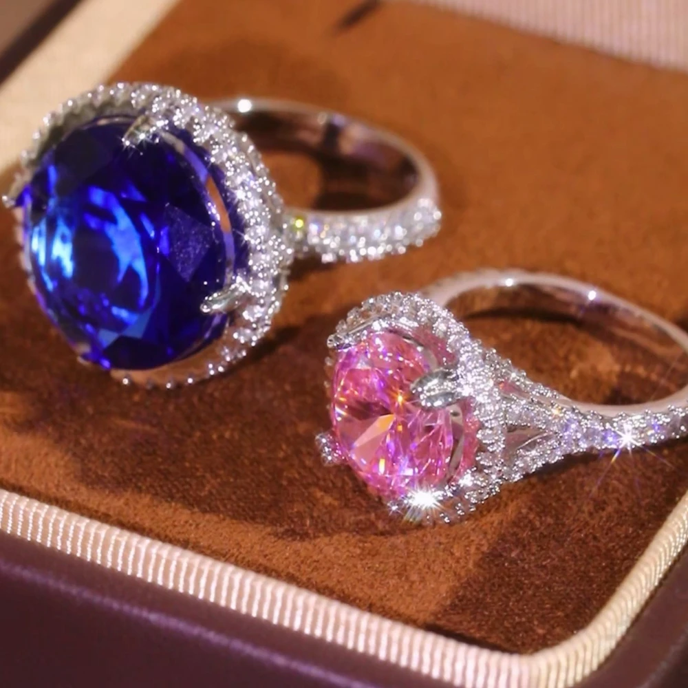 Women Round‑Cut Pink/Blue Synthetic Zircon Halo Statement Ring Silver‑Tone Split Shank Sparkly Finger Ring Trendy Fashion Jewelry For Ladies Daily Accessories