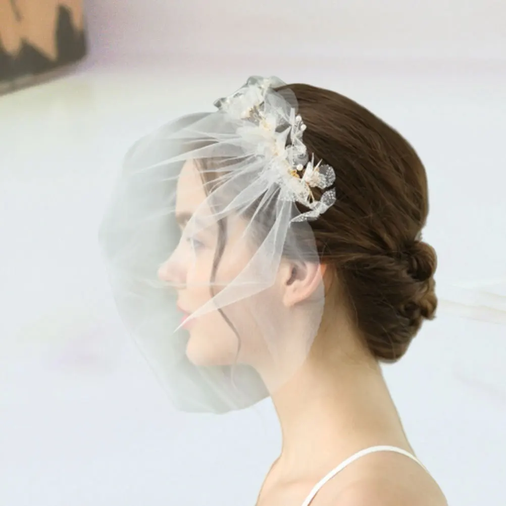

Bridal Veil Light Golden Handmade Yarn Rhinestone Simple Elegant Wedding Hair Accessories Romantic Veil for Bride Party Cosplay