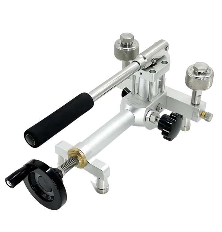 

CheapLab Or On-site Environment Manual Handheld Gas Pneumatic Pressure Test Pump 6Mpa