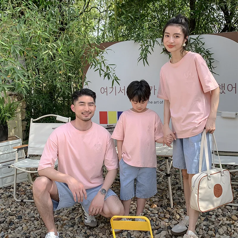 

Family Summer Set Clothes 2023 Mother and Daughter Pink Short Sleeve T Shirt Dad Mom Son Matching Tee Shirt Baby Jeans Outfits