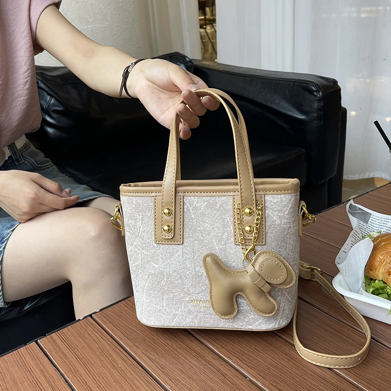 

Elegant Ladies Shoulder Bag In Genuine Leather, Popular Handbags For Women By Famous Designer Luxury Brand