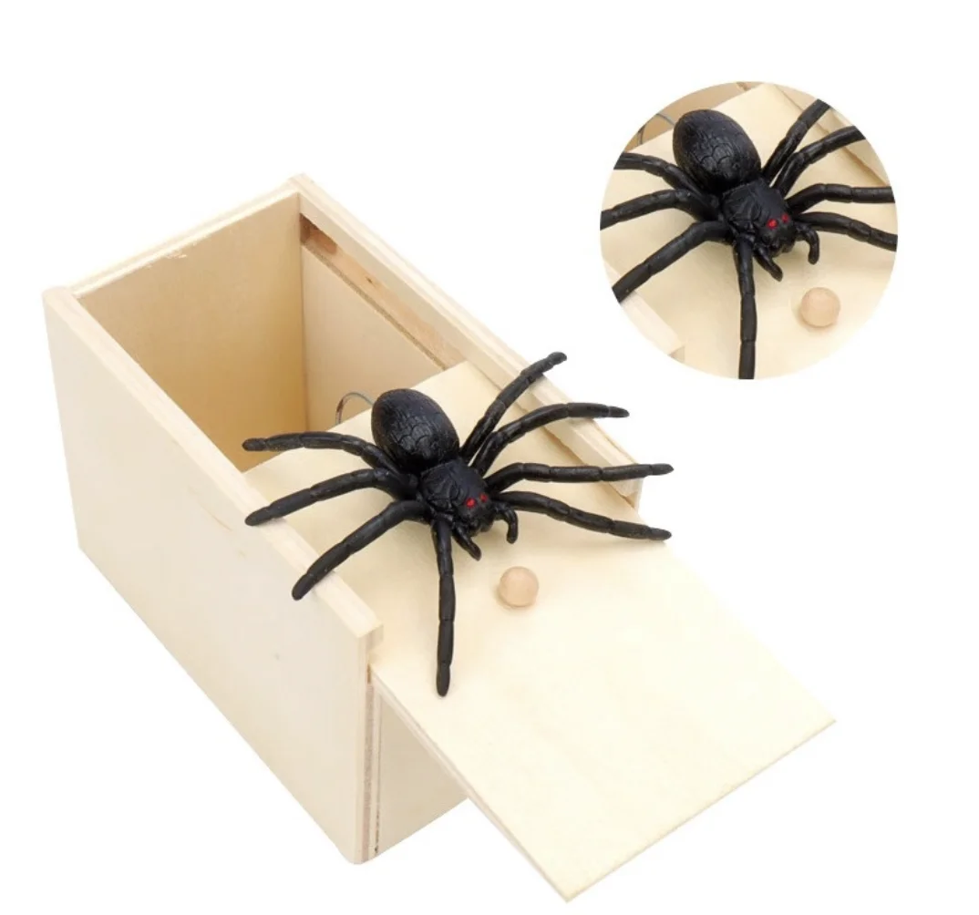 

1pcs funny spider jumping horror box wooden hidden box friend prank stunt horror spider fun game Halloween party decoration gift