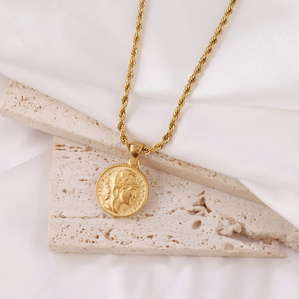 316L Stainless Steel Carved Queen Coin Pendant Necklace For Women Fashion Gold Color Chain Necklaces Jewelry