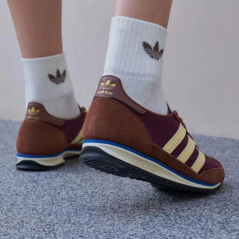 

Adidas Women's Lightweight Comfort Durable Low-Top Casual Fashion Sneakers IE3425
