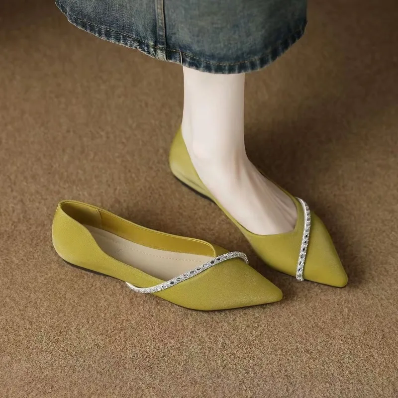 

Low-heeled Single Shoes New Pointed Toe Shallow Mouth Rhinestone with Soft Sole Non-slip Low-top Shoes